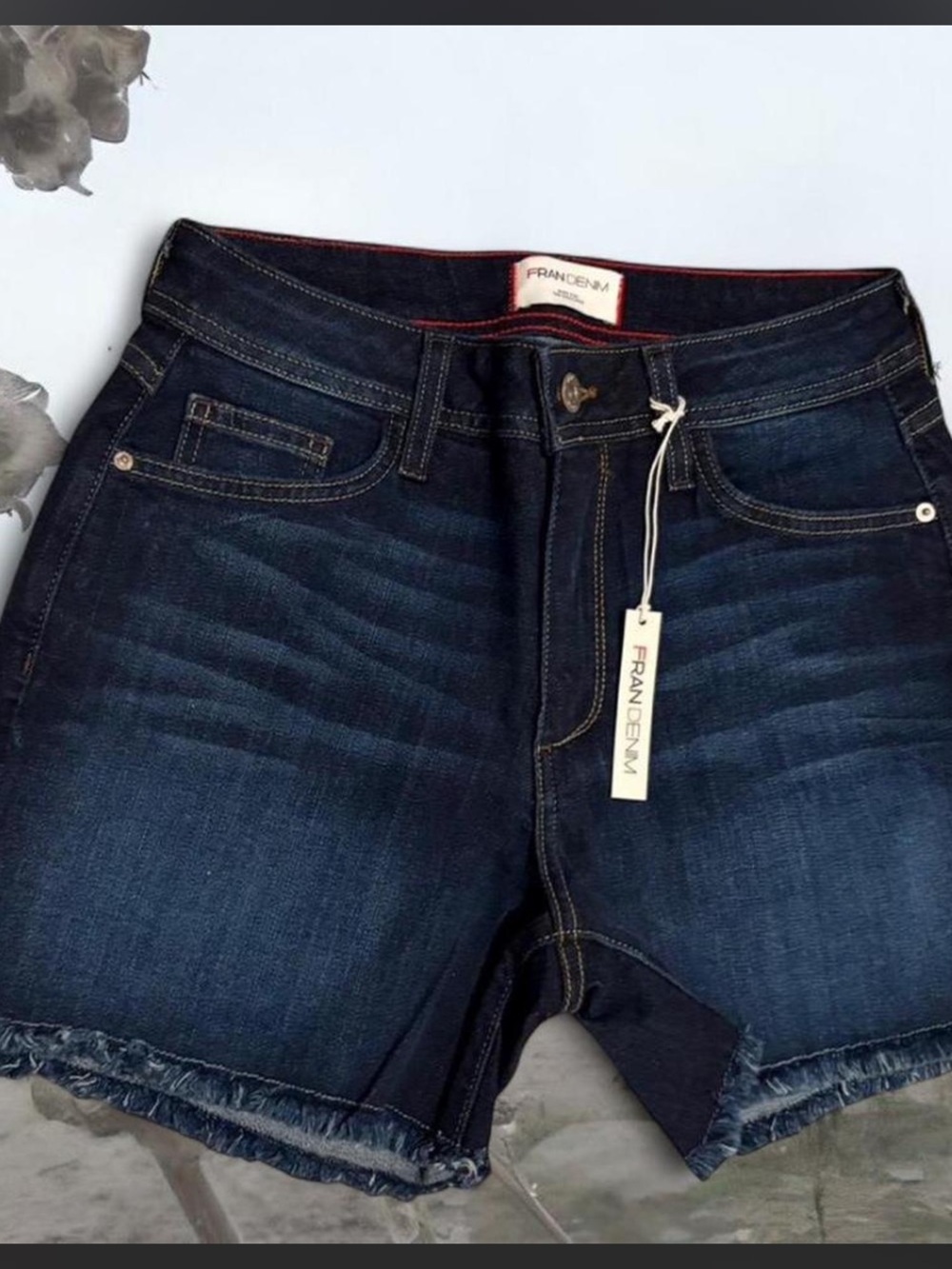 NWT Fran Denim "Lauren" Athletic Fit Shorts Size 26